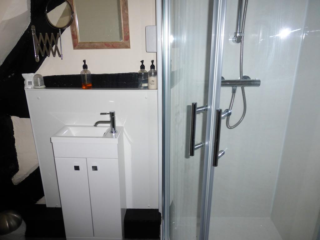 Avon Accommodation Рингуд Екстериор снимка