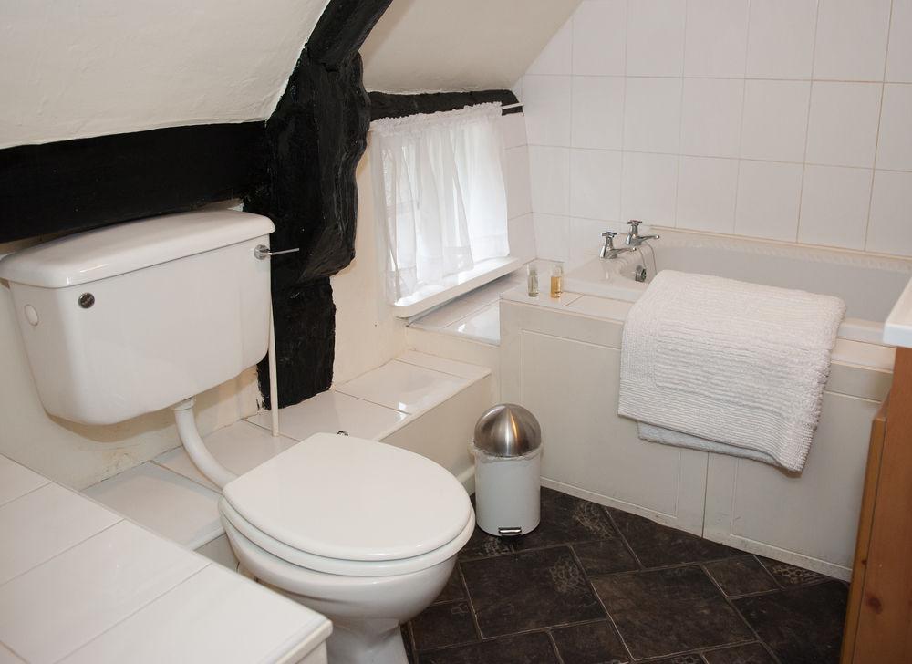 Avon Accommodation Рингуд Екстериор снимка