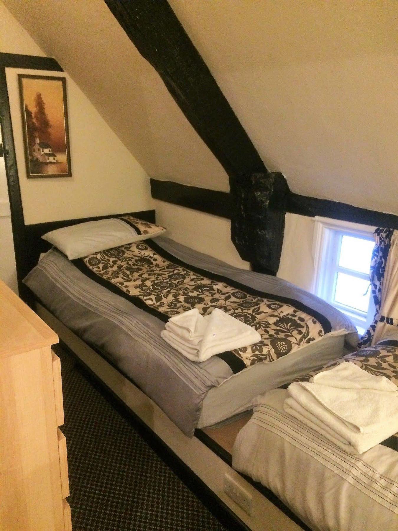 Avon Accommodation Рингуд Екстериор снимка