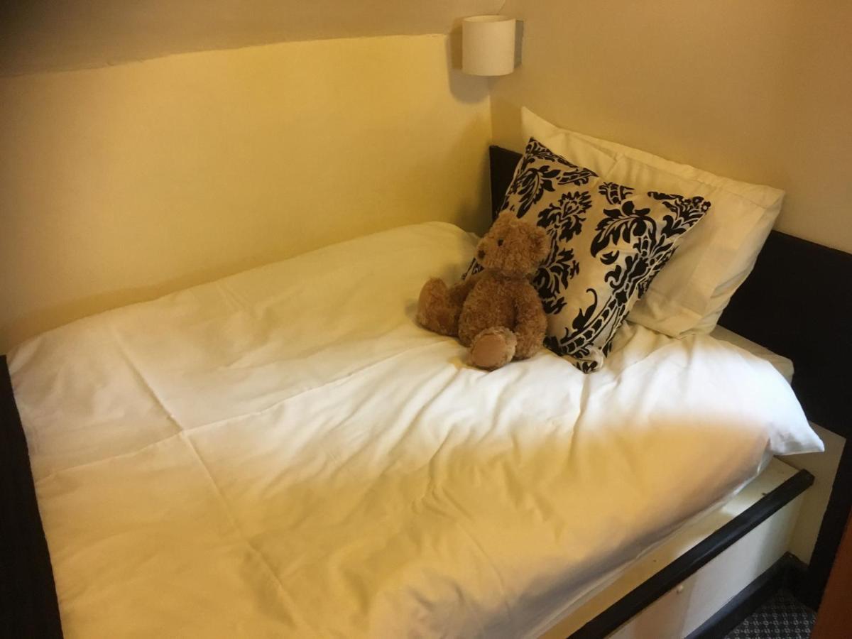 Avon Accommodation Рингуд Екстериор снимка
